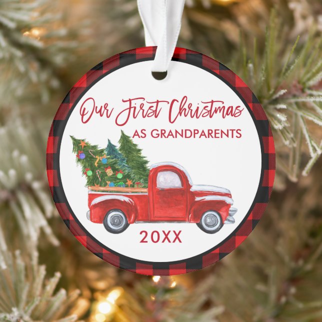 Red Kariert First Christmas als Großeltern Truck Ornament (Baum)
