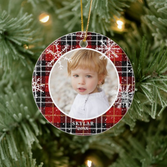 Red Kariert Snowflake Foto Name Year Keramik Ornament (Baum)