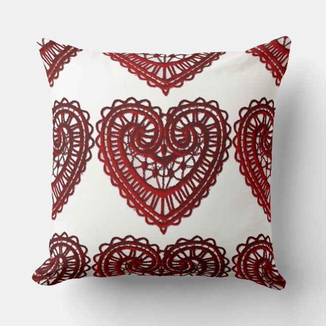 Red Lace Valentine Hearts Pattern Throw Kissen (Vorderseite)