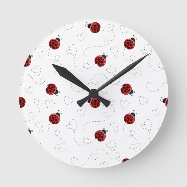 Red Ladybug Käfer Insekt Lover Black Hearts Runde Wanduhr (Vorderseite)