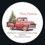 Red Lieferwagen Truck mit Tree in Back Christmas C Runder Aufkleber<br><div class="desc">Personalisieren Sie diesen Vintagen roten Lieferwagen LKW Frohe Weihnachts-Happy Holiday's Aufkleber/Umschlag Aufkleber mit Ihren persönlichen Daten. Erhältlich in quadratischer und runder Ausführung.</div>