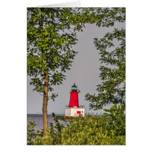 Red Lighthouse am Ende des Pier auf dem Michigan-S