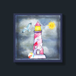 Red Lighthouse mit einem Stormy Background Leinwanddruck<br><div class="desc">Ein Leinenprint mit einem skurrilen,  rot gestreiften Leuchtturm und einem bunten Beachball,  der an der Wand ruht. Eine graue Möwe fliegt in der Ferne ab. Eine gelbe Sonne lächelt glücklich am Himmel. Gewitterte stürmische Wolken,  die sich von hinten anschließen. Digitales Bild erstellt mit Aquarellen.</div>