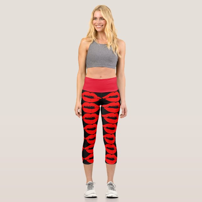 RED LIPS KISS CAPRI YOGA LEGGINGS (Vorderseite)
