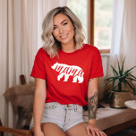 Red Mama Bear T-Shirt<br><div class="desc">Maßgeschneiderte bedruckte Bekleidung mit modischer Mama Bear Grafik. Besuchen Sie unser Geschäft für das passende Baby Bären Design. Klicken Sie auf Anpassen, um das Design mit Ihrem eigenen Text und Bildern zu personalisieren. Wählen Sie aus einer Vielzahl von Shirt-Stilen und -Farben.</div>