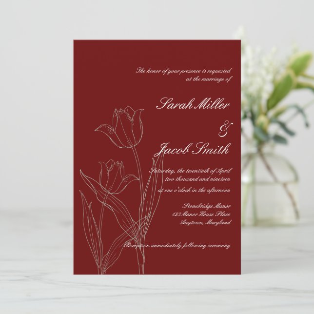 Red Minimalistisch Tulip Wedding Einladung (Stehend Vorderseite)