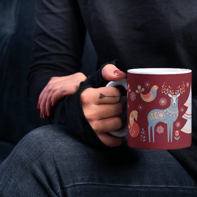 Red Nordic Rentier Weihnachtsbaum Kaffeetasse (Von Creator hochgeladen)
