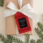 Red Nordic Sweater Christmas Geschenkanhänger<br><div class="desc">Gönnen Sie sich in dieser Saison einen Beifall mit diesem Paket personalisierter Geschenketiketten,  die ein Muster nordischer Pullover-Grafik in tonal dunkelrot auf klassischem Rot zeigen. Passen Sie den Text für Ihre persönliche Nachricht von Urlaubsjubeln an und nutzen Sie den passenden Wein,  um Ihre Geschenktaschen und -boxen zu sichern.</div>