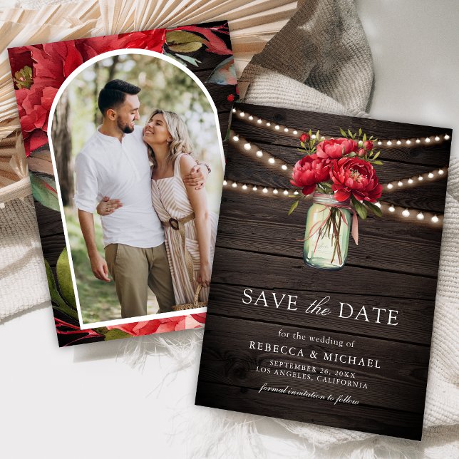 Red Peony Floral Mason Jar Barn Wood Wedding Foto Save The Date (Von Creator hochgeladen)