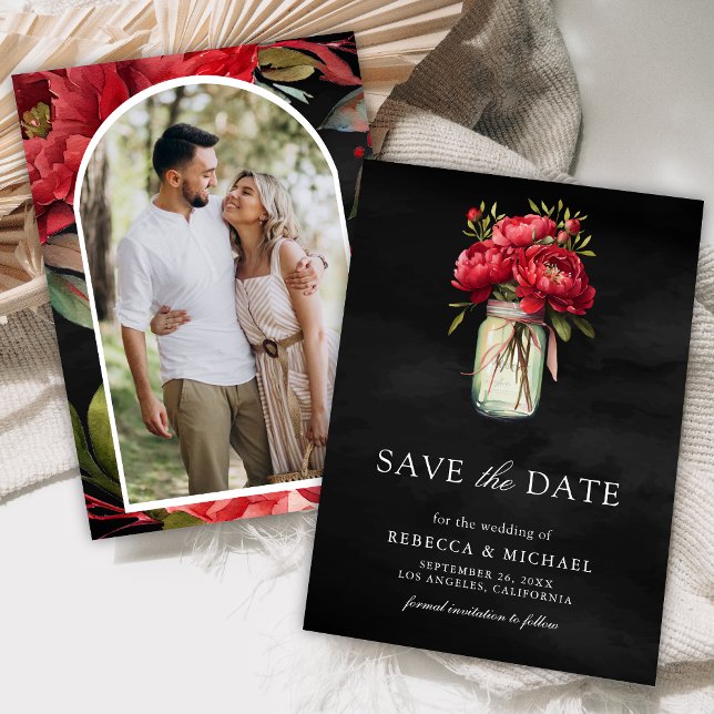 Red Peony Floral Mason Jar Black Wedding Foto Save The Date (Von Creator hochgeladen)