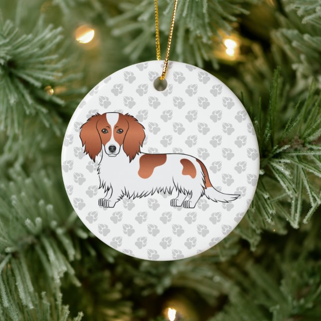 Red Piebald Long Hair Dackel Cartoon Dog & Text Keramik Ornament (Baum)