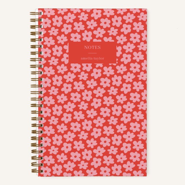 Red Pink Retro Daisy Pattern Personalized Name Notizbuch (Vorderseite)