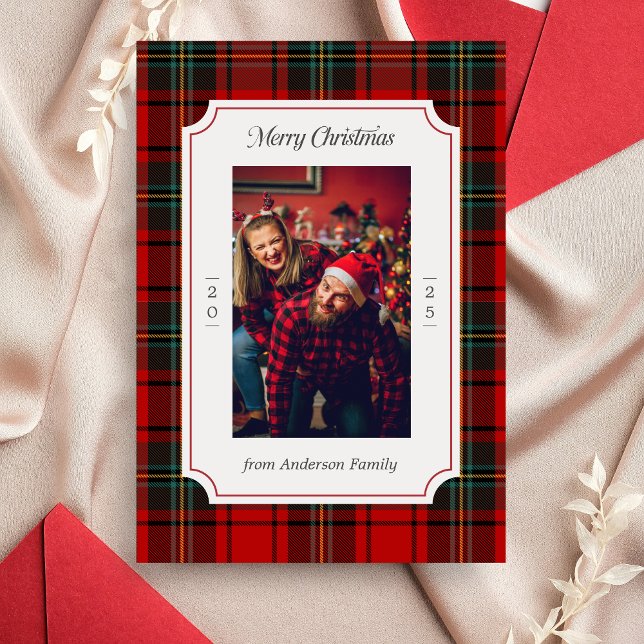 Red Plaid Merry Christmas Holiday Einladung (Red Plaid Modern Merry Christmas Holiday Card)