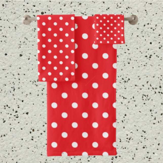 Red Polka Dot Badhandtuch Set (Von Creator hochgeladen)