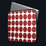 Red Polka Dots on White Laptopschutzhülle<br><div class="desc">Roter Polka hat einen weißen Hintergrund. Das geometrische Muster wurde von Grund auf entworfen. Technisch gesehen ist der Hintergrund nicht weiß, sondern transparent. Um es zu ändern, klicken Sie auf den Knopf "Anpassen!" und wählen Sie dann in der Sidebar die Option "Printed Background Color" aus. Wenn Sie fertig sind, klicken...</div>