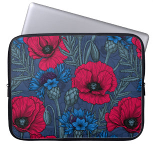 Red poppies and blue cornflowers on blue laptopschutzhülle