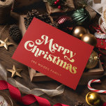 Red Retro Vintager Schriftart Frohe Weihnachten Folien Feiertagskarte<br><div class="desc">Frohe Weihnachtskarte: Klassisches Retro-Design,  mit Vintag inspirierter Typografie in Goldfolie und klassischem rotem Hintergrund.</div>