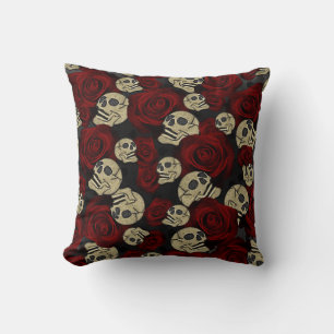 Red Roses & Skulls Grey Black Floral Gothic Kissen