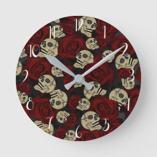Red Roses & Skulls Grey Black Floral Gothic Runde Wanduhr
