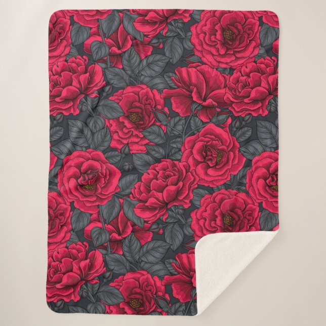 Red roses with gray leaves on black sherpadecke (Vorderseite)