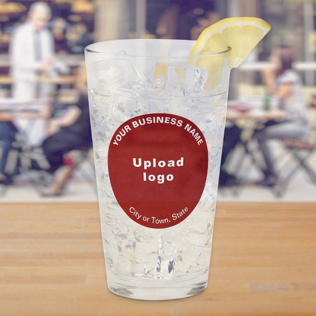 Red Round Shape Business Brand on Glass Cup Glas (Build brand name awareness. Red round business brand on glass cup.)