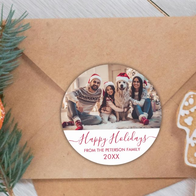 Red Script White Family Foto Happy Holidays Runder Aufkleber (Von Creator hochgeladen)