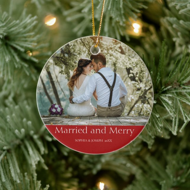 Red Simple Christmas Verheiratet und Merry Newlywe Keramik Ornament (Baum)