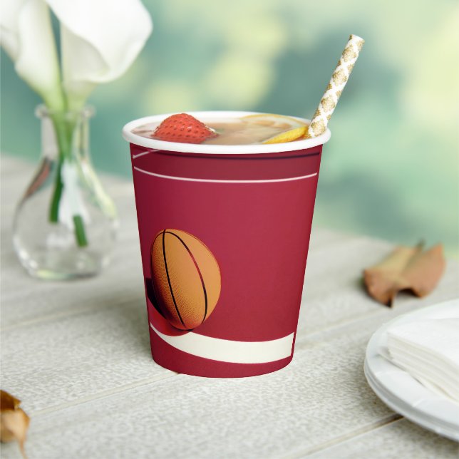 Red Sports Birthday Party Court & Basketball Pappbecher (In Situ)