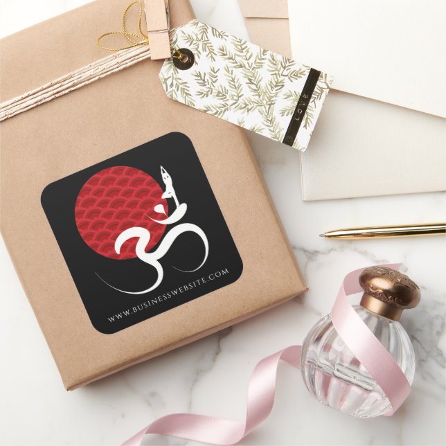 Red Sun Yoga Spiritual Indian Meditat Om Ohm Logo Quadratischer Aufkleber (Schenken)