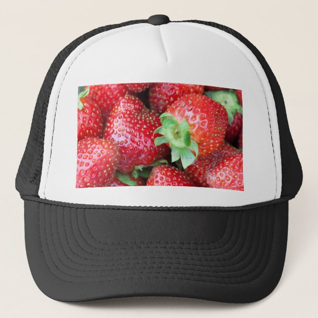 Red Sweet Strawberries Truckerkappe (Vorderseite)
