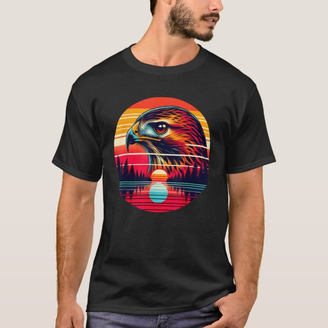 Red tailed Hawk Bird Sunset Retro Style Safari Vin T-Shirt (Vorderseite)