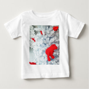 Red Teddy Bär in Christmas Tree Baby T-shirt