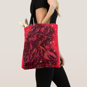 Red Tote Bag Bull läuft in der Starry Night