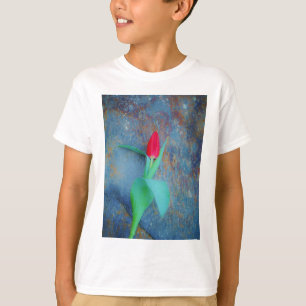 Red Tulip auf Blue Gray Slate T-Shirt