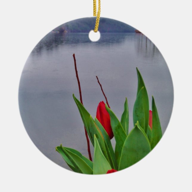 Red Tulips Blue Lake Arrowhead Wasser Keramikornament (Vorne)