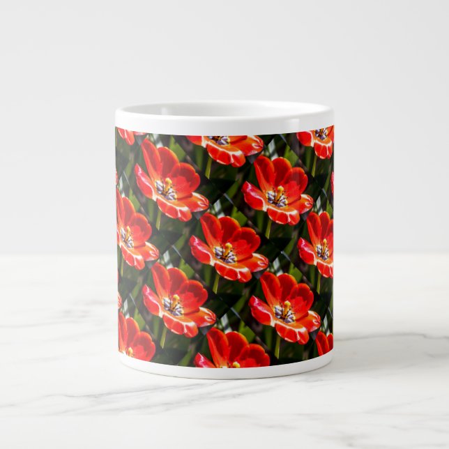 Red Tulips Pattern Jumbo-Tasse (Vorderseite)