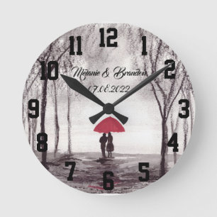 Red umbrella Love couple rustic romantic Wedding R Runde Wanduhr