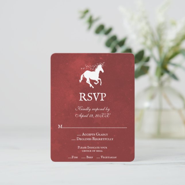 Red Unicorn Wedding RSVP Card Karte (Stehend Vorderseite)