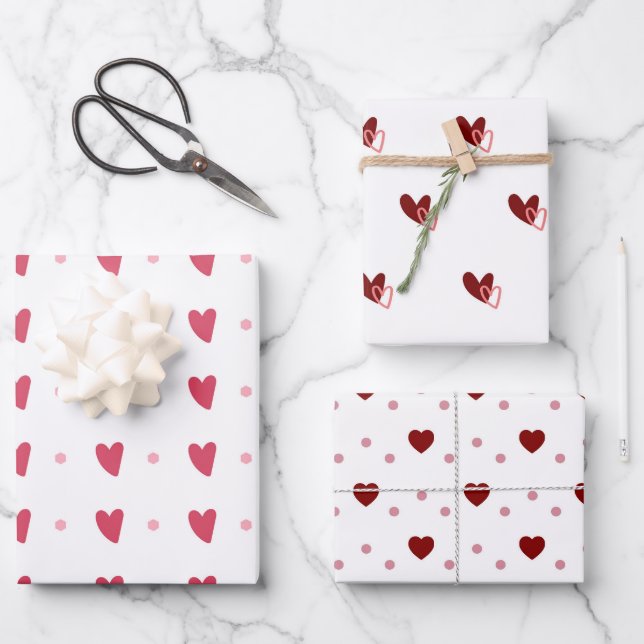 Red Valentine Hearts on White Geschenkpapier Set (Vorderseite)