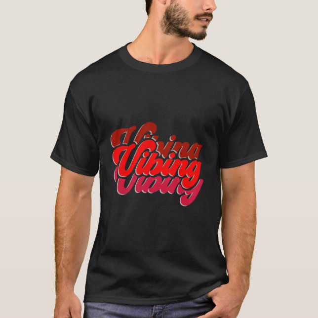 Red Vibing Red Color Graphic T-Shirt (Vorderseite)