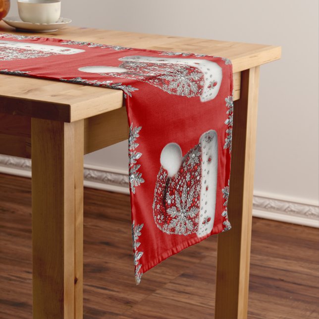 Red Weihnachtsmannmütze Holiday Table Runner Mittelgroßer Tischläufer (Beispiel)