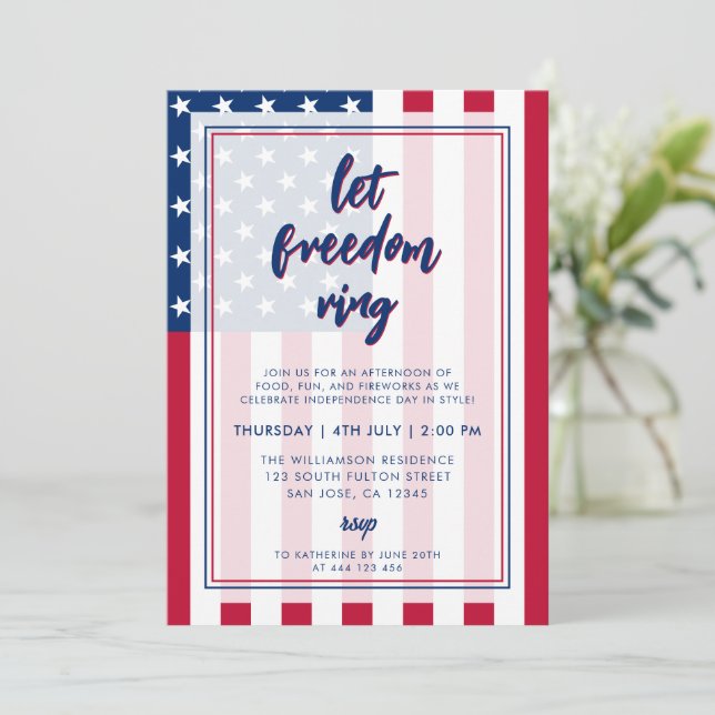Red White and Blue American Flag 4. Juli Einladung (Stehend Vorderseite)