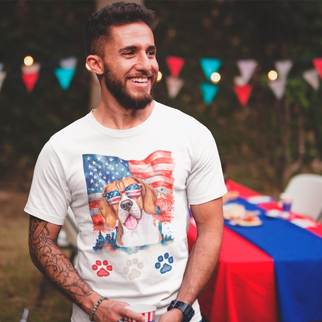 Red White and Blue Beagle Dog American 4. Juli T-Shirt (Von Creator hochgeladen)