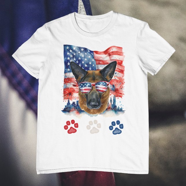 Red White and Blue German Shepherd Dog 4. Juli T-Shirt (Von Creator hochgeladen)
