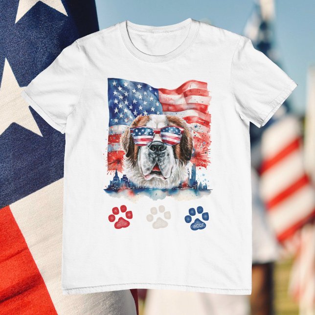 Red White and Blue Saint Bernard Dog 4. Juli T-Shirt (Von Creator hochgeladen)