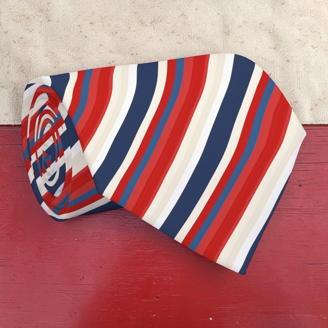 Red, White and Blue Striped Patriotic Necktie Krawatte (Von Creator hochgeladen)