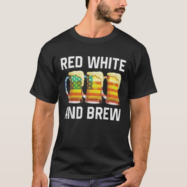 Red White and Brew Drinking 4. Juli USA amerikanis T-Shirt (Vorderseite)