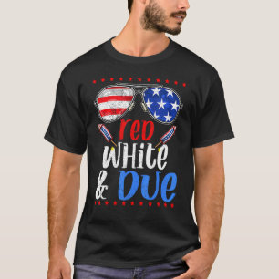 Red White and Due Glasses Pregnancy America Flag B T-Shirt
