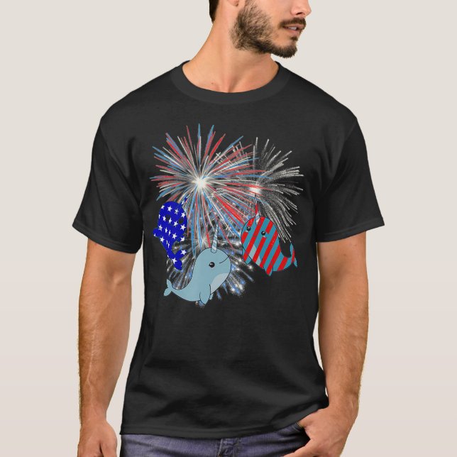 Red White Blue Narwhal Feuerwerk 4. Juli Geschenk T-Shirt (Vorderseite)