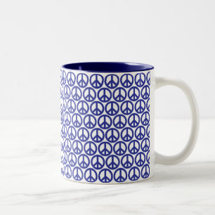 Red White & Blue Peace Zweifarbige Tasse